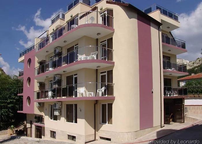 Valeo Hotel